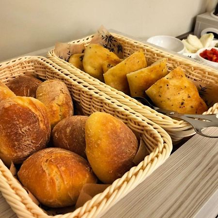 Antica Dimora Luxury Rooms 巴列塔 外观 照片