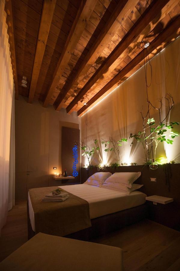 Antica Dimora Luxury Rooms 巴列塔 外观 照片