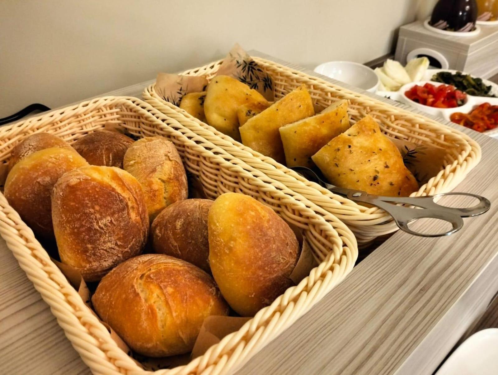 Antica Dimora Luxury Rooms 巴列塔 外观 照片